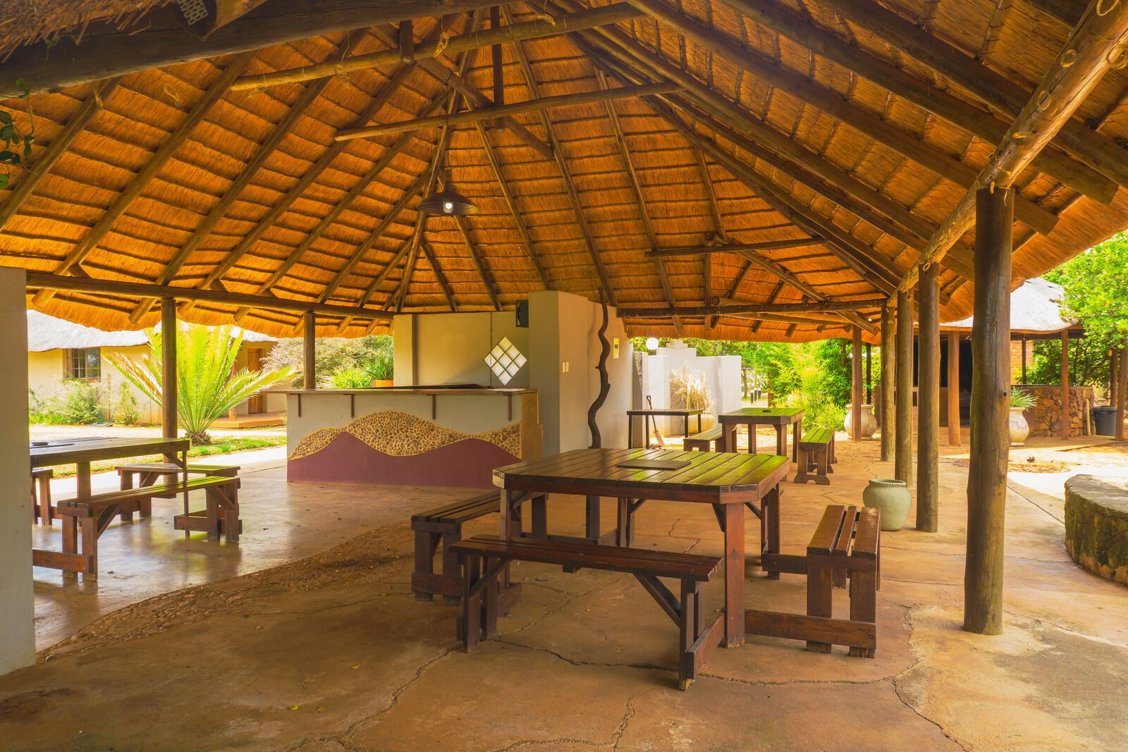 Gallery Inn, Bela Bela